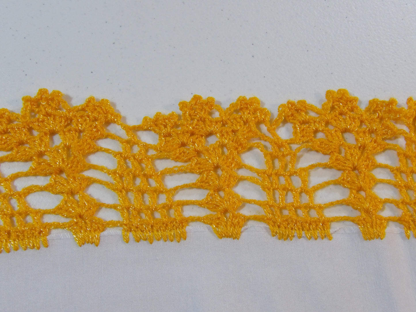 Mantel bordado ( Pequeño ) Small table cloth ( Hand embroidered )