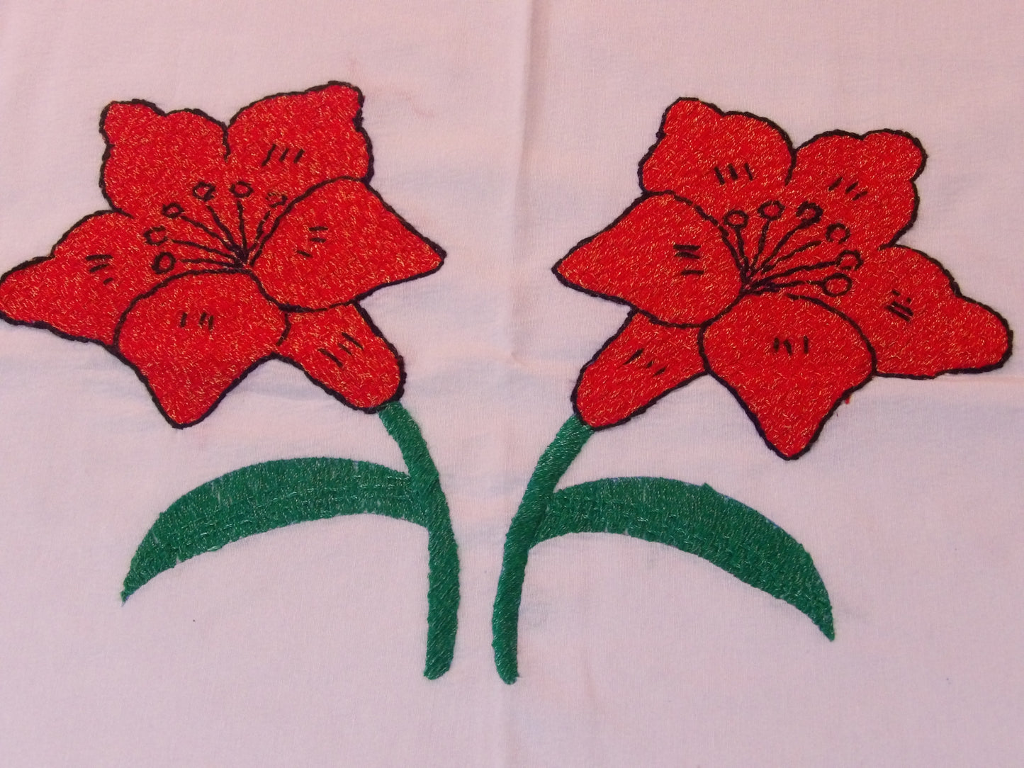 Mantel bordado ( Pequeño ) Small Table Cloth ( Hand Embroidered )