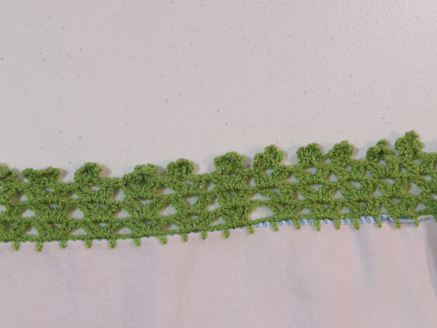 Mantel Bordado ( Pequeño ) Small Table Cloth ( Hand Embroidered )