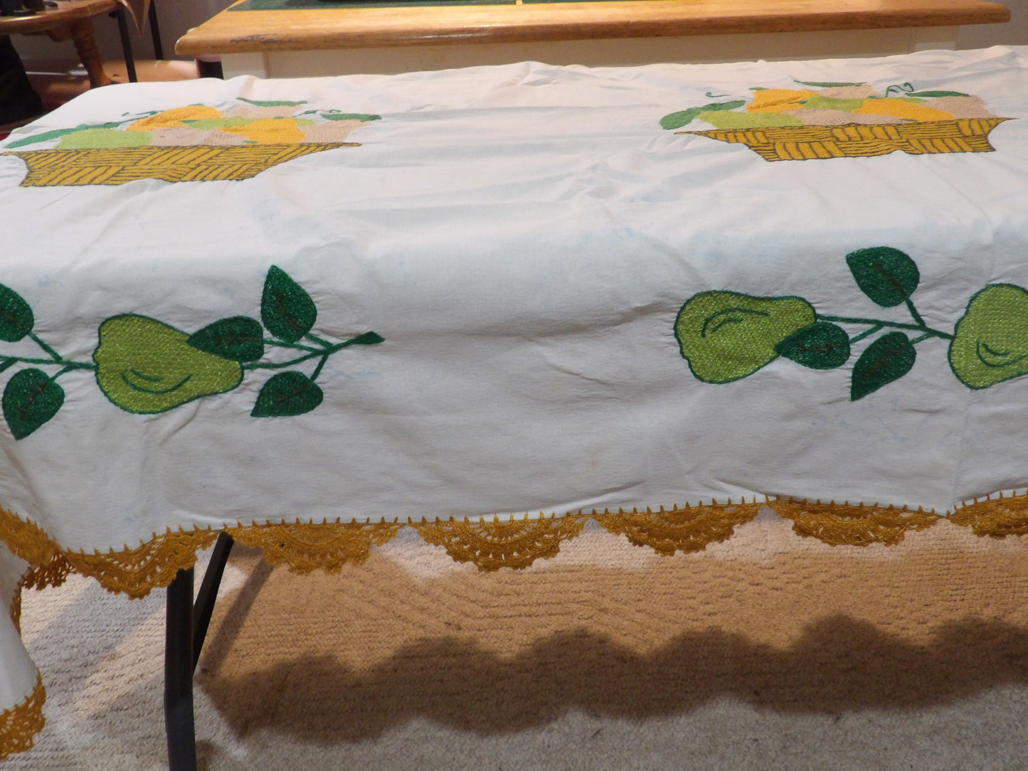 Mantel Bordado ( Extra Grande ) Table Cloth XL ( Hand Embroidered )