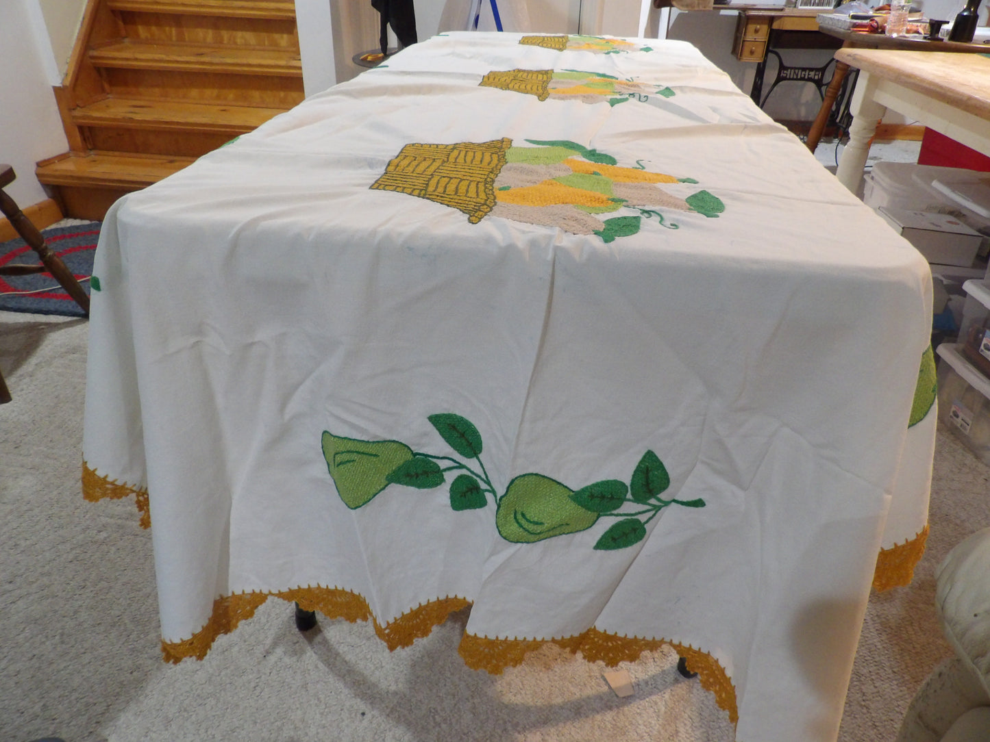Mantel Bordado ( Extra Grande ) Table Cloth XL ( Hand Embroidered )