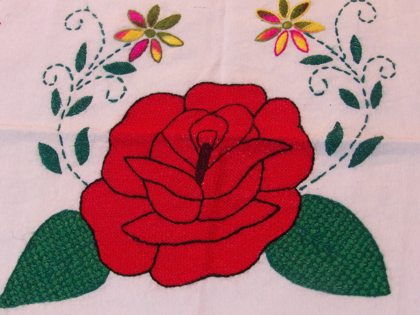 Servilletas Bordadas / Hand Embroidered Linen Cloths