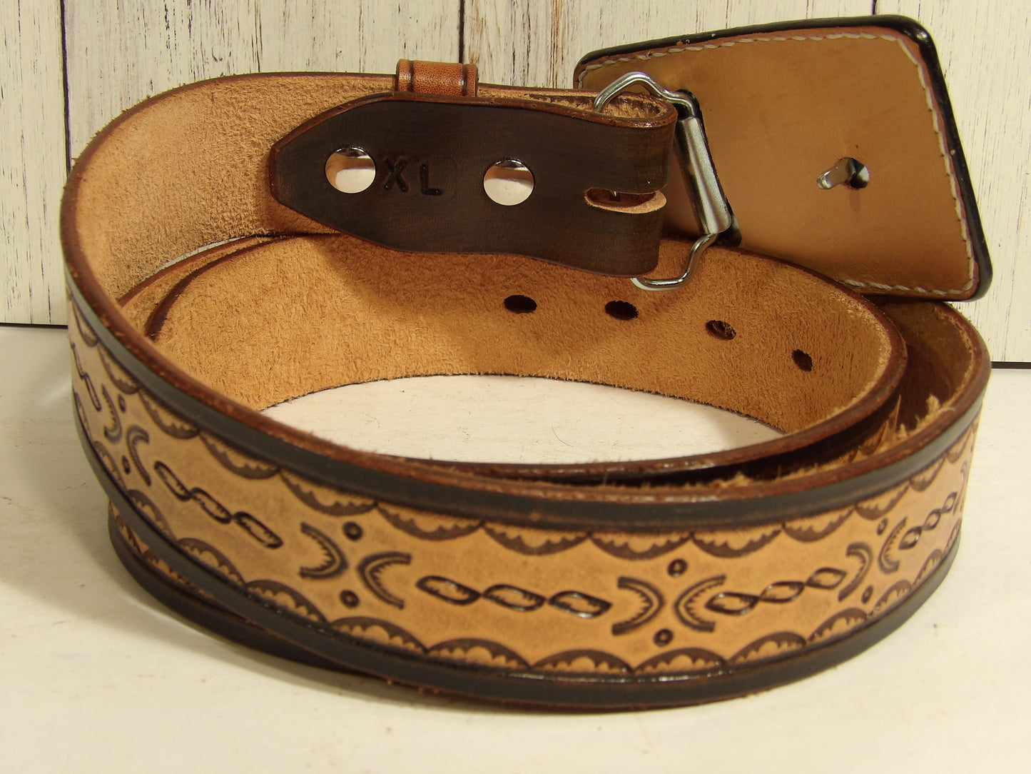 Cinturon Vaquero para hombre / Leather belt for men ( hand Stamped )