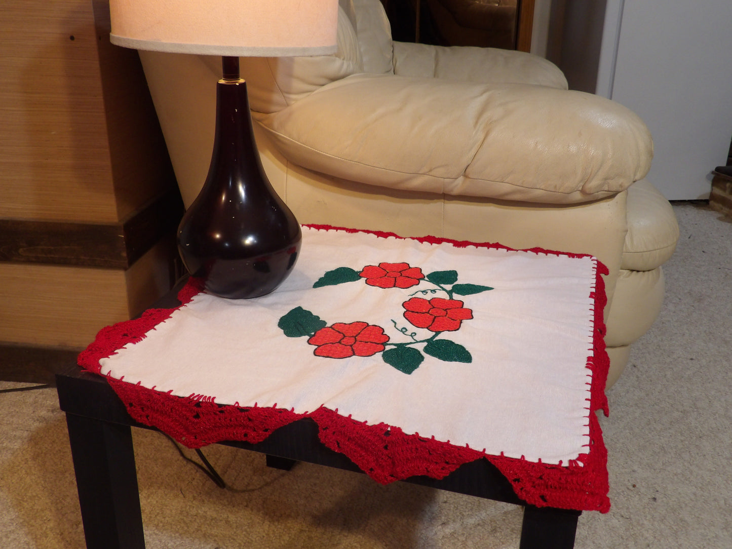 Small coffee table cloths hand embroidered, Lamp table cloth (mantelitos bordados a mano)