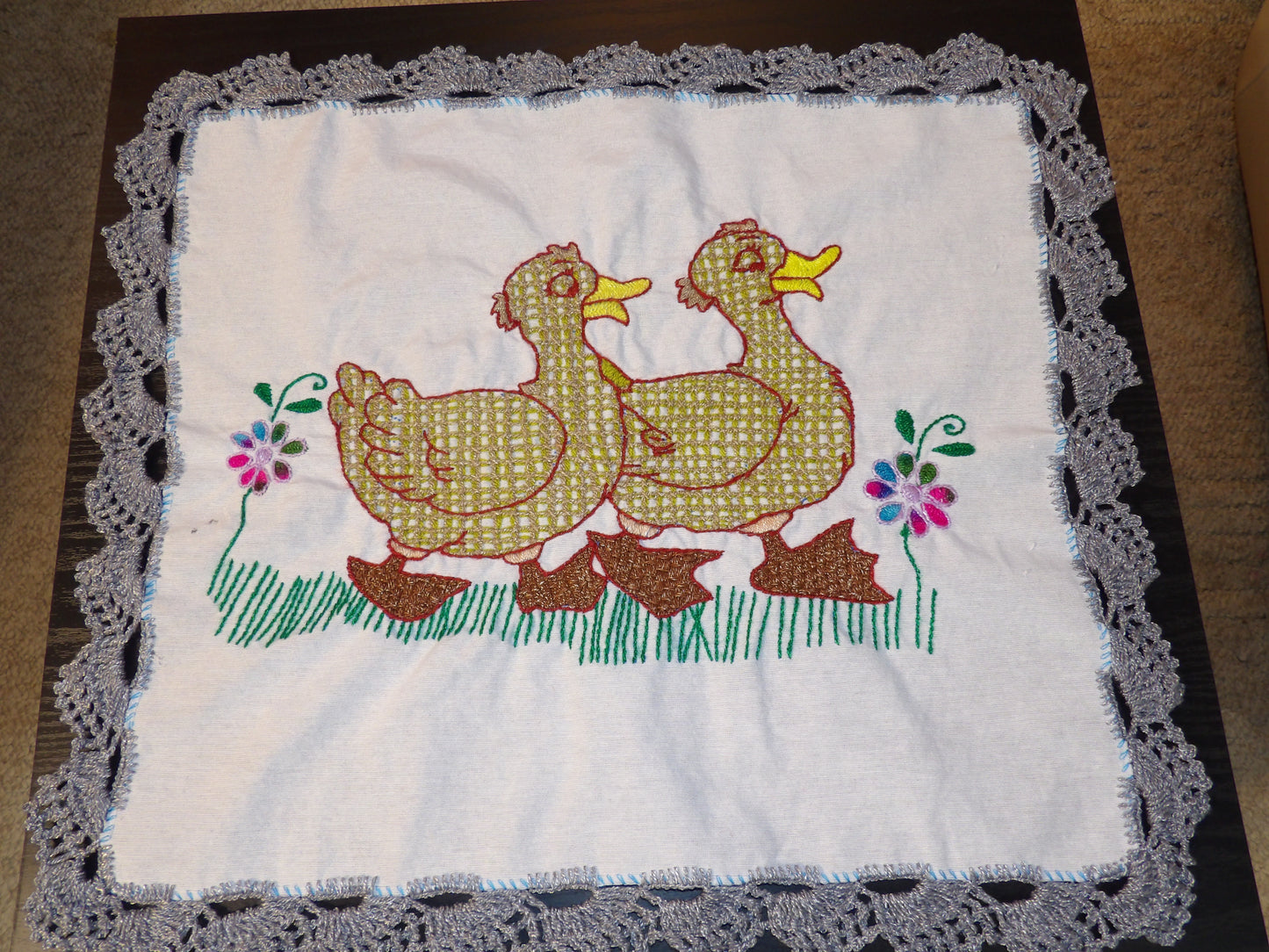 Small mexican hand embroidered linen cloths, Mexican napkins (Servilletas bordadas a mano)
