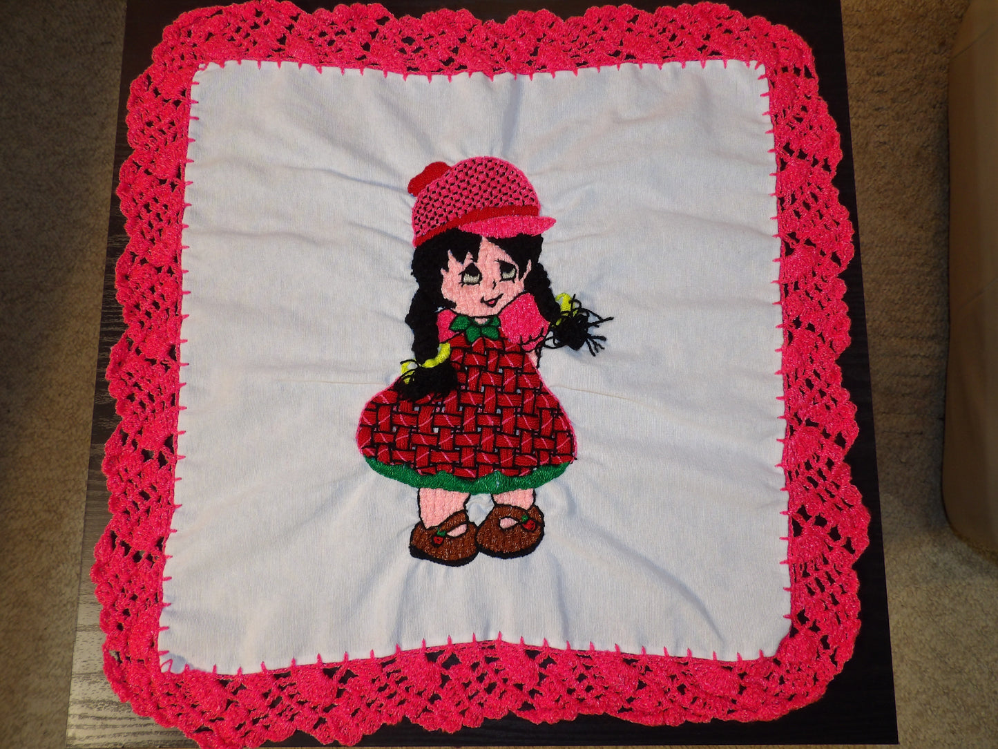 Small mexican hand embroidered linen cloths (Servilletas bordadas a mano)