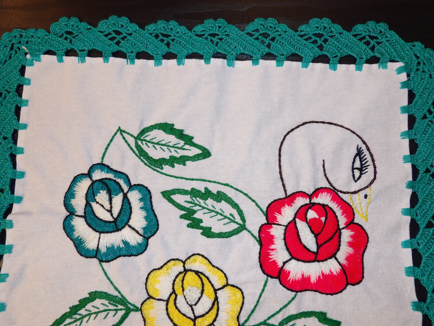 Small mexican hand embroidered linen cloths (Servilletas bordadas a mano)
