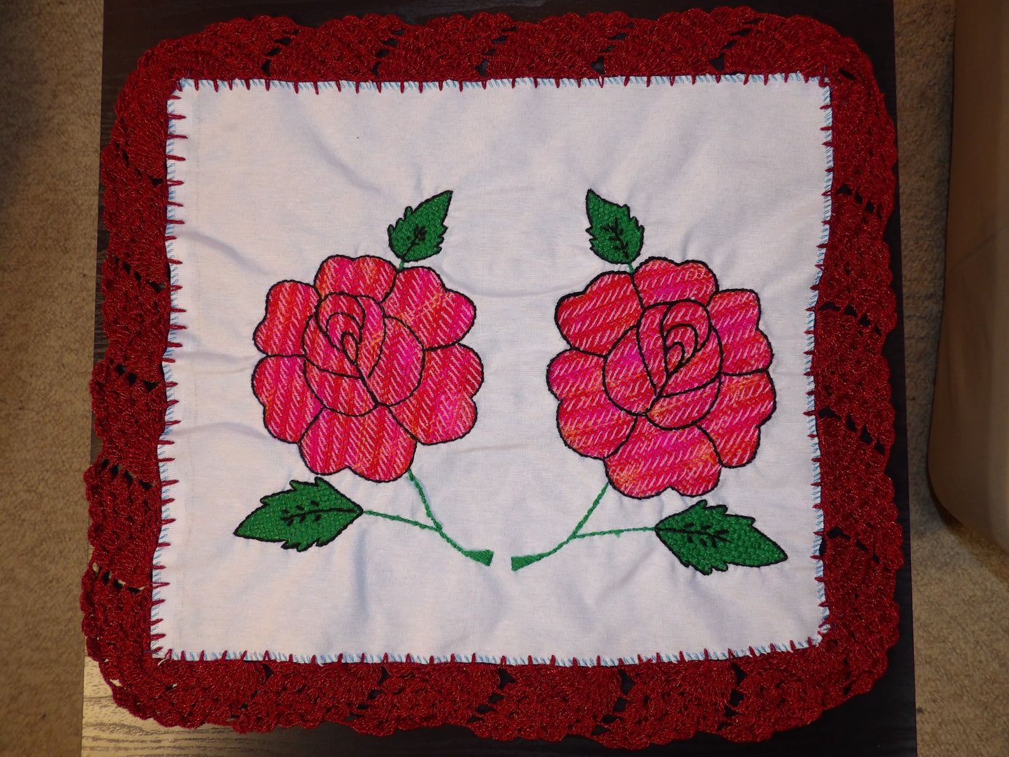 Small Mexican hand embroidered linen cloth, Mexican napkins (Servilletas bordadas a mano)