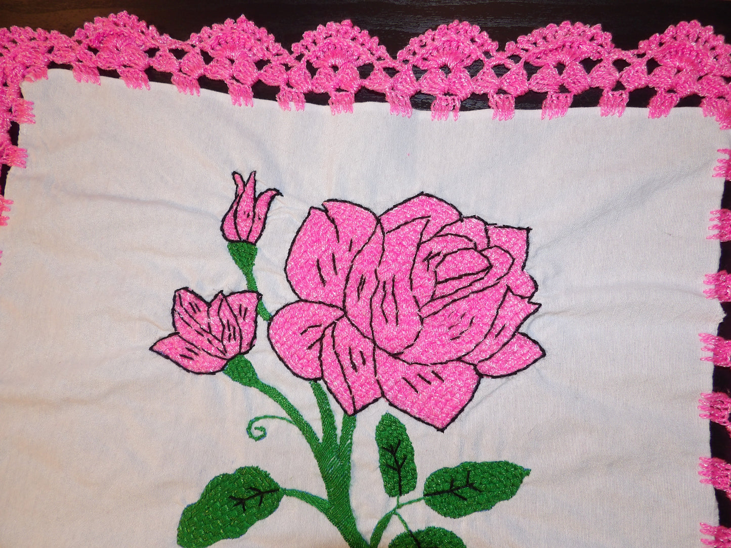 Small Mexican hand embroidered linen cloth, Mexican napkins (Servilletas bordadas a mano)