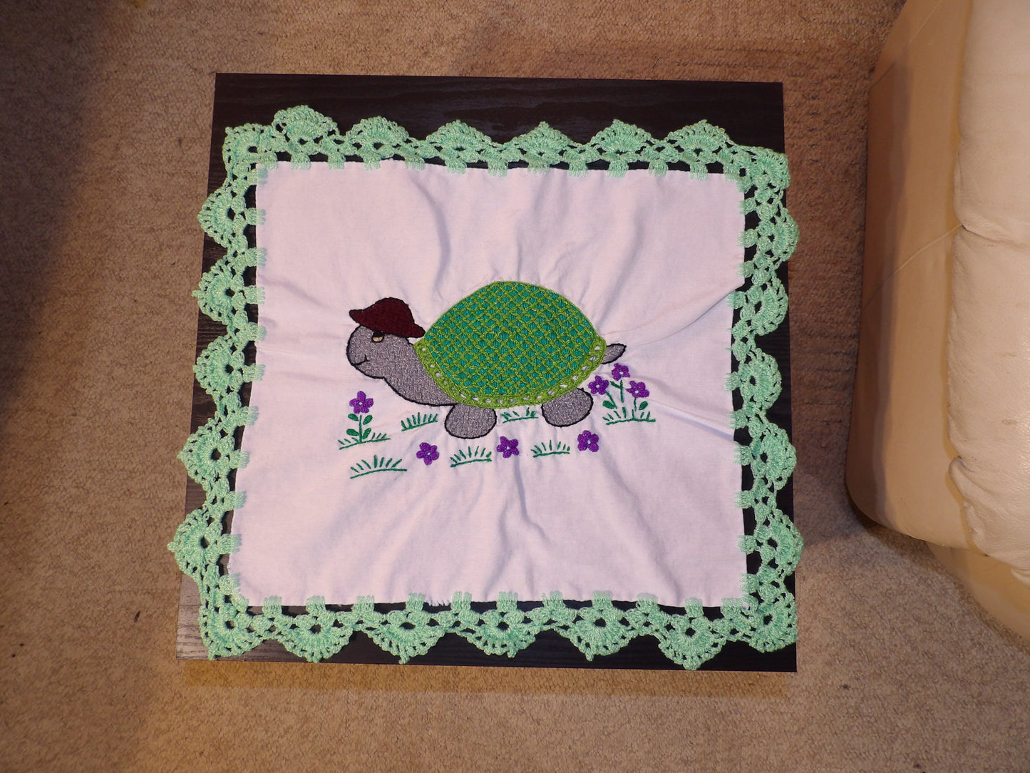 Small Mexican hand embroidered linen cloth, Mexican napkins (Servilletas bordadas a mano)
