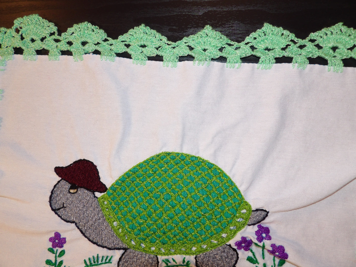 Small Mexican hand embroidered linen cloth, Mexican napkins (Servilletas bordadas a mano)