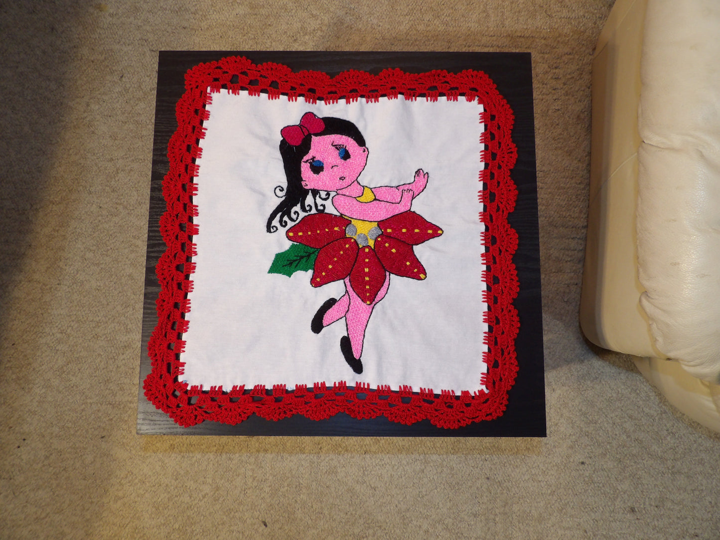 Small Mexican hand embroidered linen cloth, Mexican napkins (Servilletas bordadas a mano)