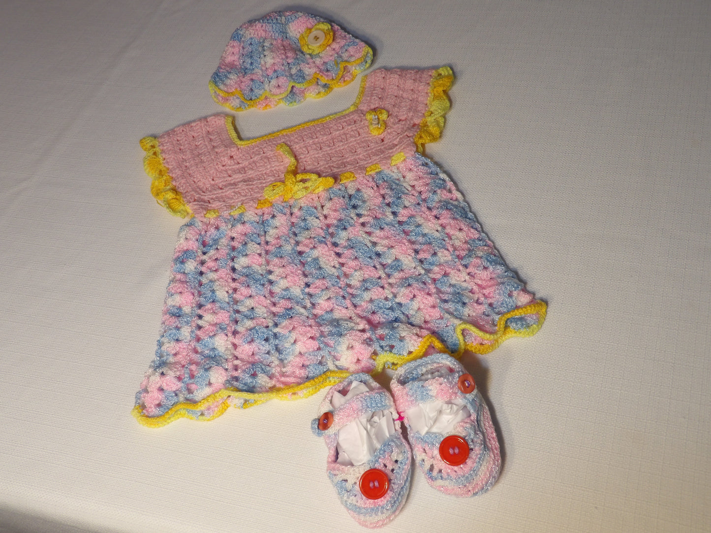 Handmade baby outfit (Trajecito para bebe tejido a mano)