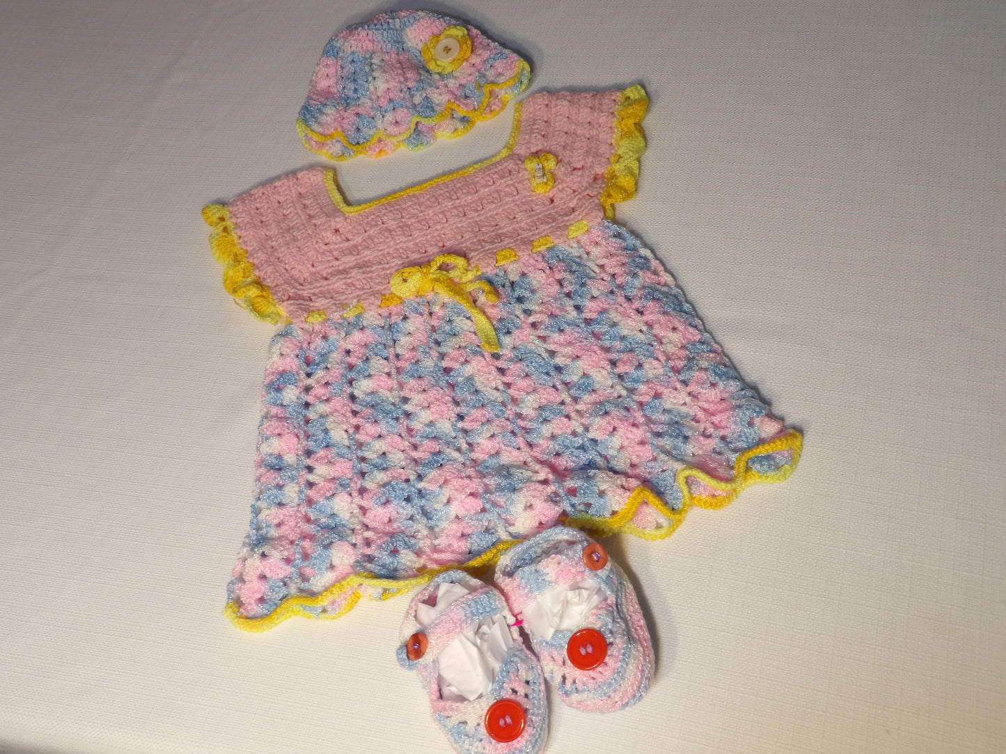 Handmade baby outfit (Trajecito para bebe tejido a mano)