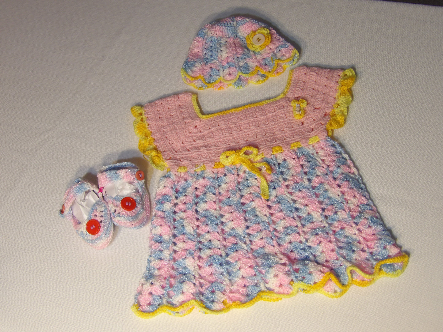 Handmade baby outfit (Trajecito para bebe tejido a mano)