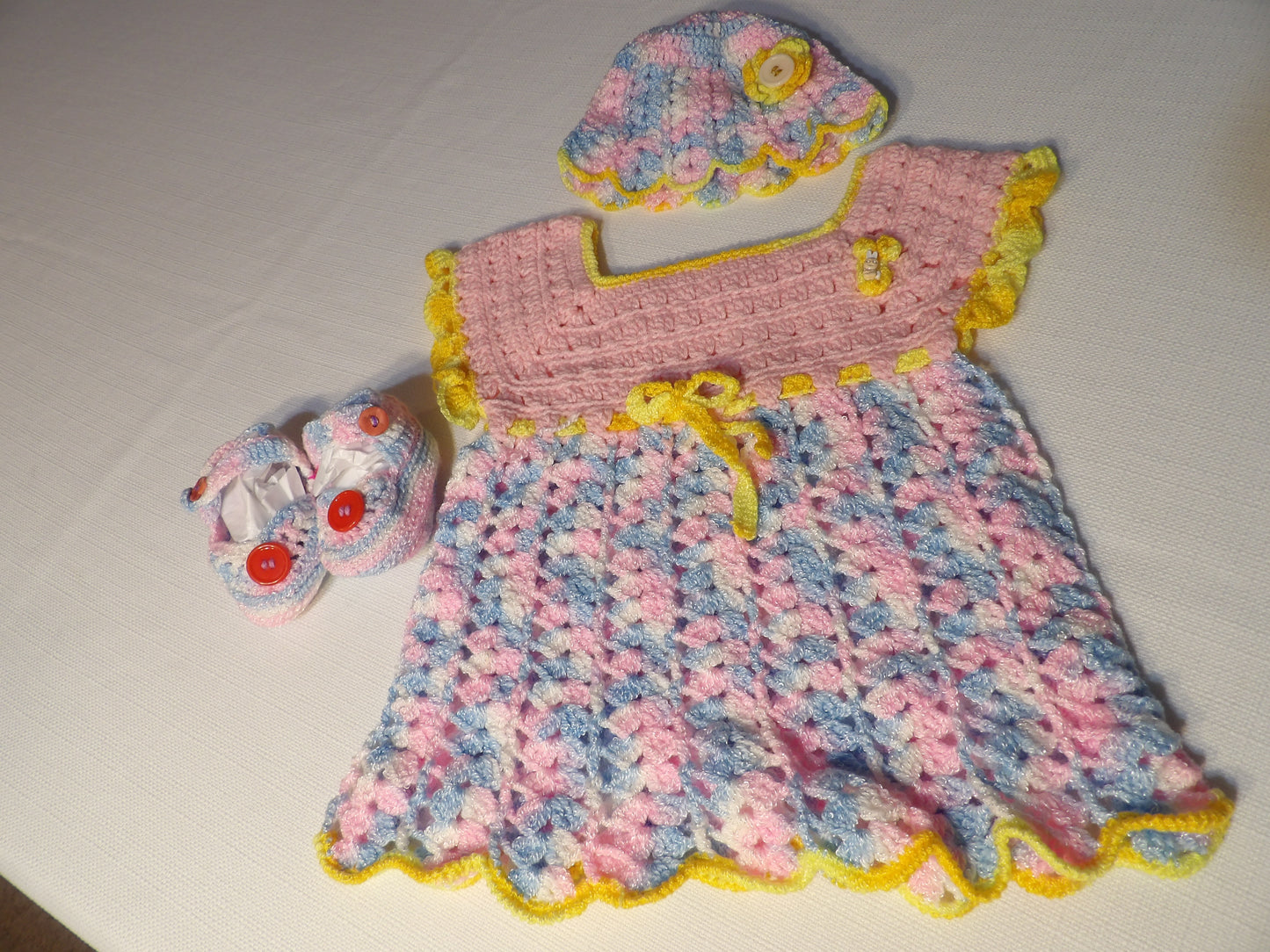 Handmade baby outfit (Trajecito para bebe tejido a mano)