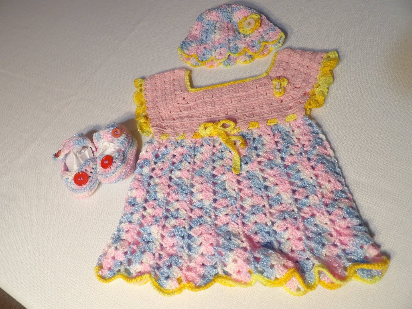 Handmade baby outfit (Trajecito para bebe tejido a mano)