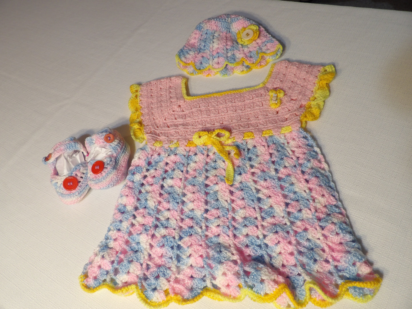 Handmade baby outfit (Trajecito para bebe tejido a mano)
