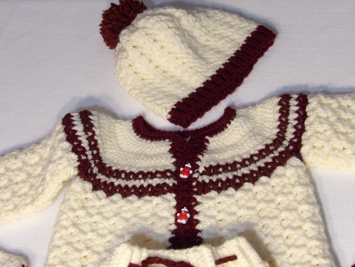 Handmade baby outfit (Trajecito para bebe tejido a mano)