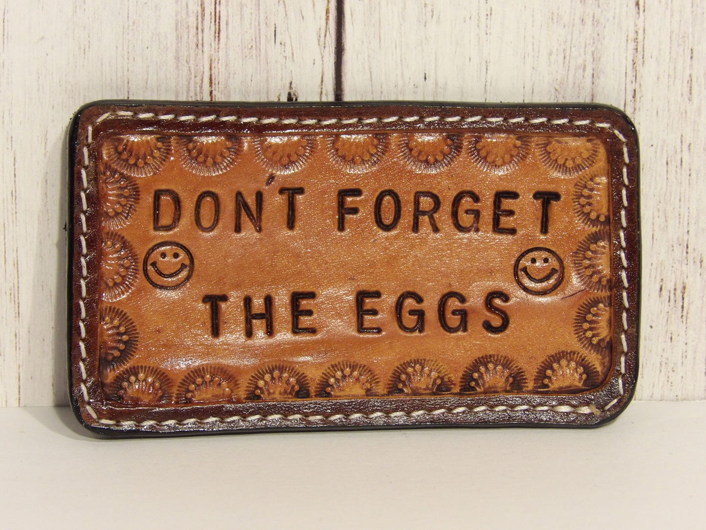 Leather magnet reminder ( Don't forget the eggs )